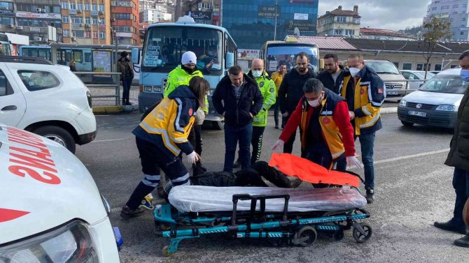 Kaygan Zemin Kazaya Neden Oldu: 1 Yaralı