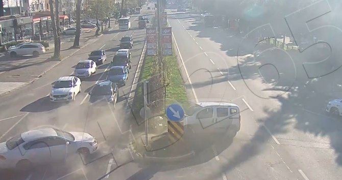 23 İlde Meydana Gelen Trafik Kazası Kent Güvenlik Sistemi Kameralarına Yansıdı