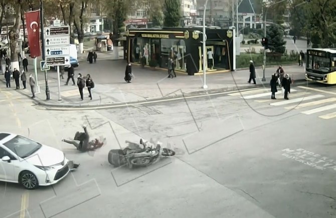 23 İlde Meydana Gelen Trafik Kazası Kent Güvenlik Sistemi Kameralarına Yansıdı