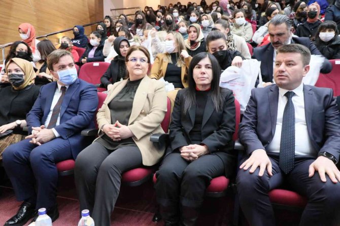 Bakan Yanık: “Bilgiyi Paylaşmayı Sağlayan Her Türlü Çabaya Büyük Minnet Duyuyorum”