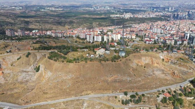 Ankara’da Cumhuriyet’in 100. Yılı Anıtı İçin Fikir Yarışması Düzenleniyor