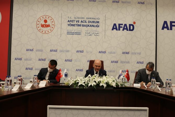Bakan Soylu: “Güvenlik Sorunlarının Panzeri Sığınıklarda Değil, Kültür Ve Medeniyettedir”