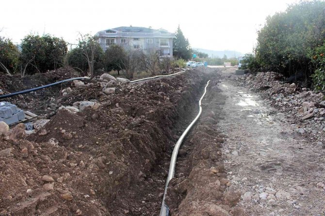 Kemer Kuzdere’de İçme Suyu Hattı Çalışması