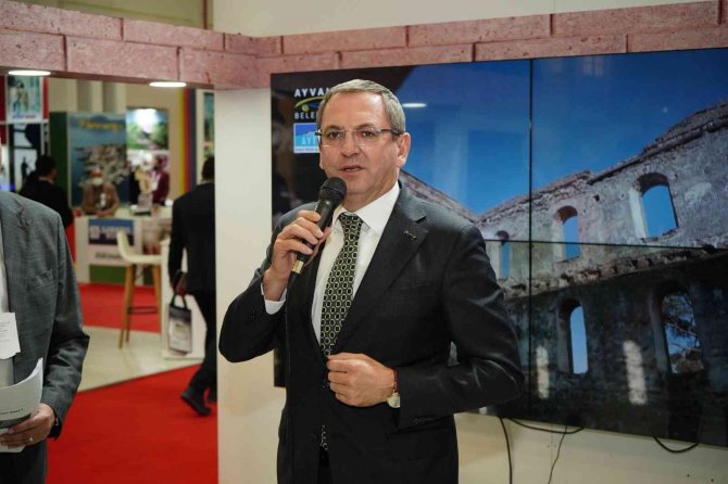 Ayvalık’ın Yeni Turizm Rotaları Emi̇tt’e Tanıtıldı