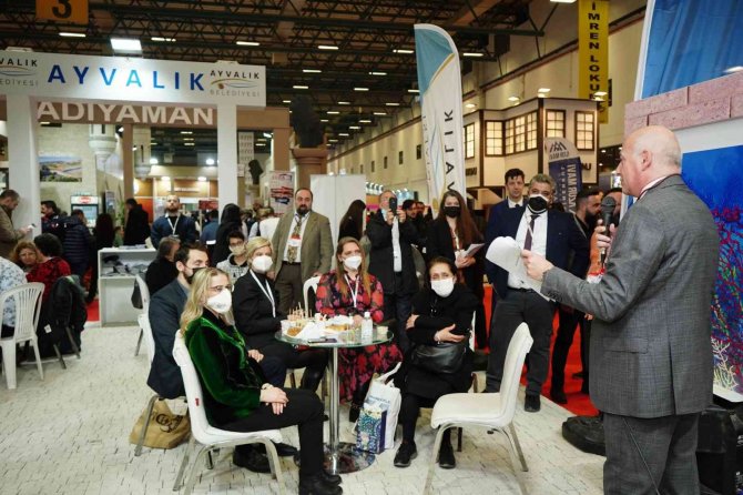 Ayvalık’ın Yeni Turizm Rotaları Emi̇tt’e Tanıtıldı