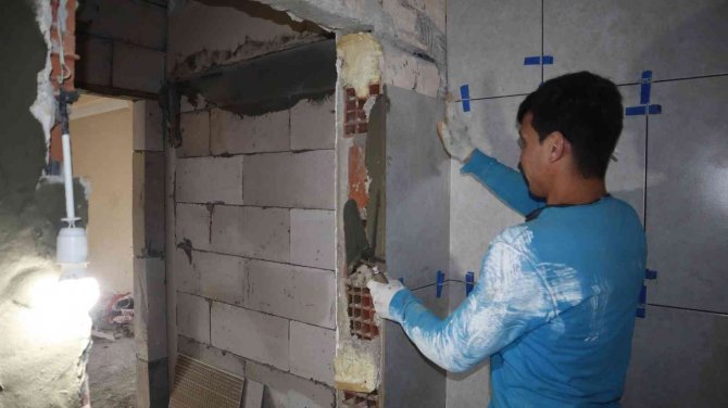 Kütüphanenin İç Tadilatı Tamamlanıyor