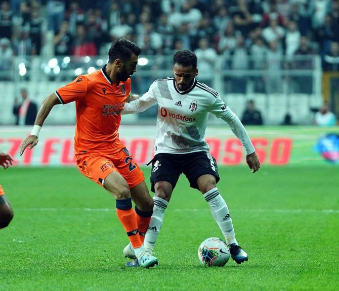 Beşiktaş’ın Kadro Dışı İsimlerinin Maliyeti, Süper Lig’deki 15 Takımdan Değerli!