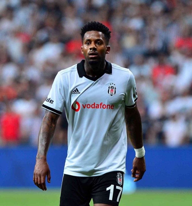 Beşiktaş’ın Kadro Dışı İsimlerinin Maliyeti, Süper Lig’deki 15 Takımdan Değerli!