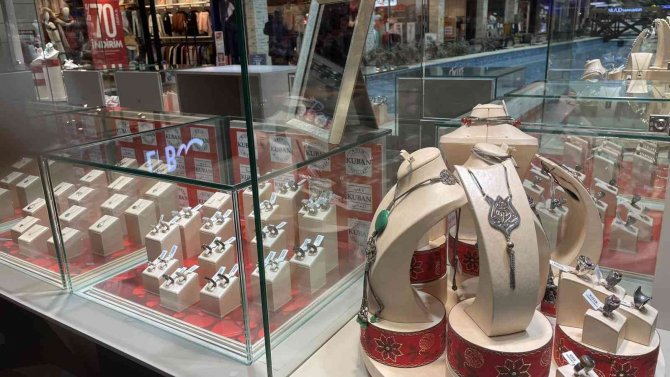 Highway Avm Büyümeye Devam Ediyor