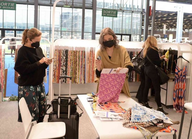 Bursa Tekstili Paris’te