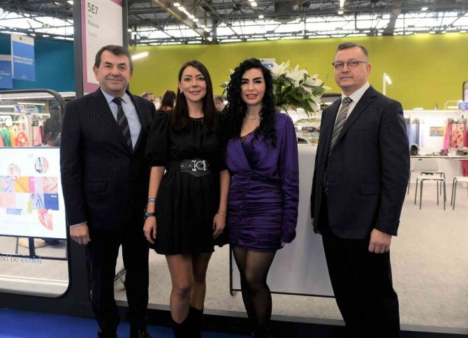 Bursa Tekstili Paris’te