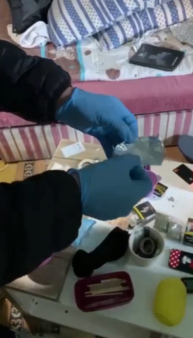 Zehir Tacirlerine Geçit Yok, 4 Şüpheli Tutuklandı