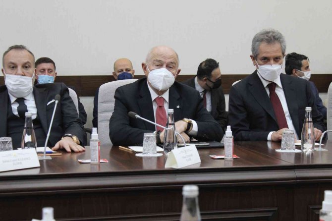 Bakan Dönmez, 21 Elektrik Dağıtım Bölgesinin Yöneticileri İle Bir Araya Geldi