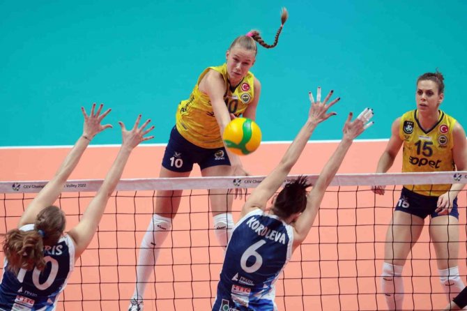Cev Şampiyonlar Ligi: Dinamo Ak Bars Kazan: 0 - Fenerbahçe Opet: 3