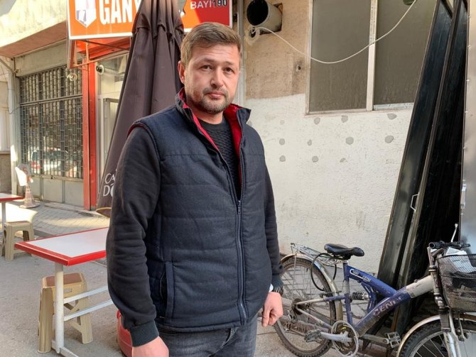 Çalınan Gider Borusunun Yerine Yenisini Takan İşletme Sahibi: “Bunu Da Çalamazlar Sanırım”