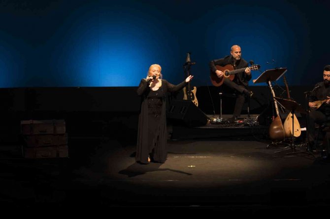 Gurbetin Hikâyesi Türkülerle İ̇ş Sanat’ta Buluştu