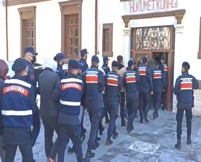 İ̇nsan Tacirleri Yakayı Ele Verdi