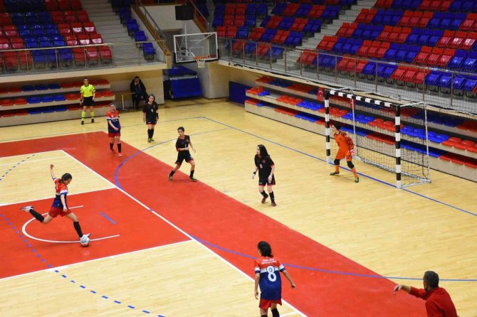 Futsal Grup Müsabakaları Karabük’te Başladı