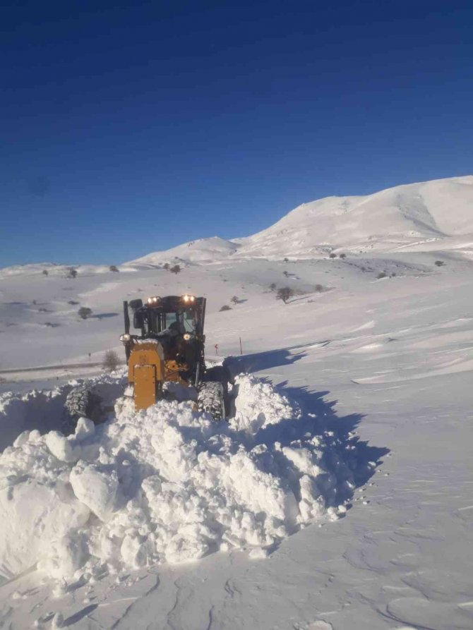 Büyükşehir 95 Kırsal Mahalle Yolunu Ulaşıma Açtı