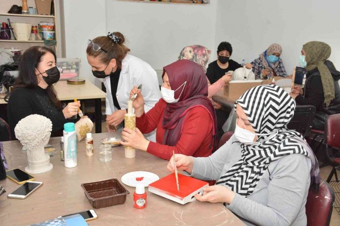 Keçiörenli Kadınlar Keçmek’te Üreterek Kazanıyor