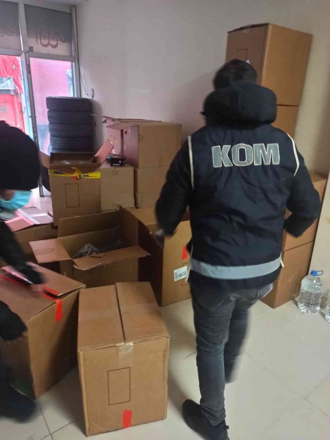 Konya’da 510 Kilo Kaçak Tütün Ve 6 Milyon Adet Makaron Ele Geçirildi