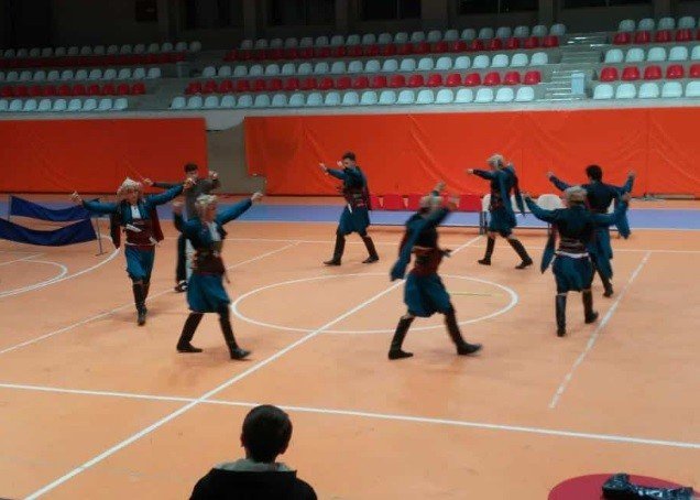 Tavşanlı Mesleki Ve Teknik Anadolu Lisesi Halk Oyunları Ekibi İl Birincisi Oldu
