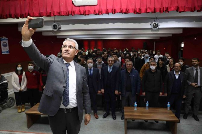 Güder: “Önceliğimiz İnsanımızın Gönüllerini Fethetmektir”