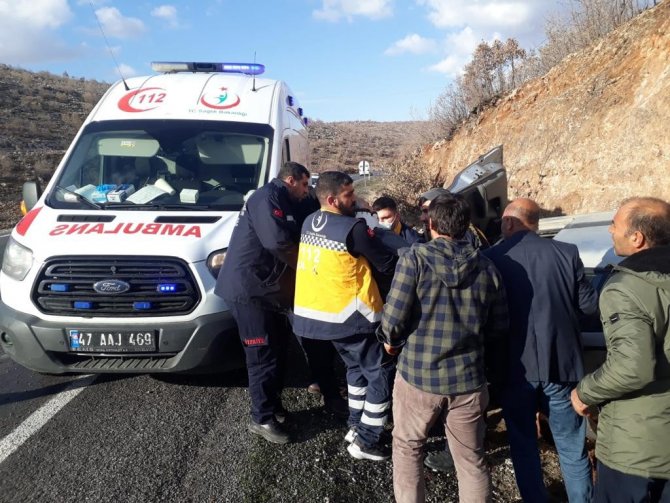 Mardin’de Otomobil Şarampole Yuvarlandı: 7 Yaralı