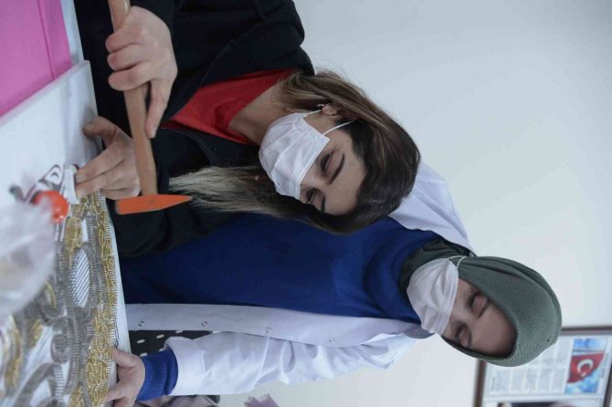Çivi Ve Tellerden Sanat Ortaya Çıkıyor