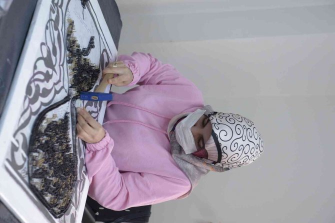 Çivi Ve Tellerden Sanat Ortaya Çıkıyor