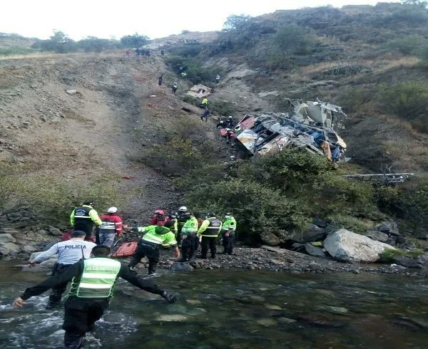 Peru’da Yolcu Otobüsü Vadiye Yuvarlandı: 22 Ölü, 33 Yaralı