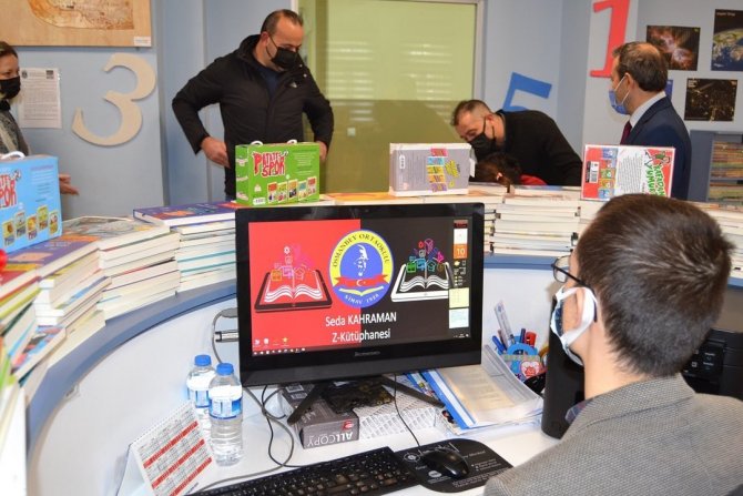 Simav’da Vefat Eden Öğretmenin Adı Okulun Kütüphanesine Verildi