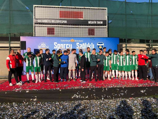 Başkan Hüseyin Keskin Sultanbeyli’de Sporcu Gençlerle Buluştu