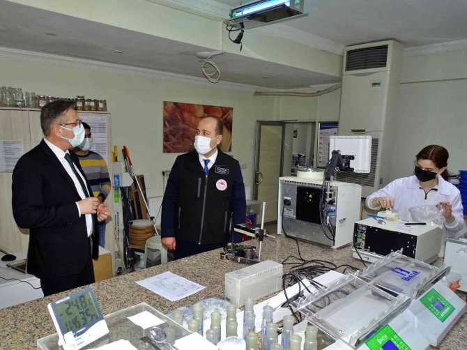 Un Fabrikaları İnceleniyor