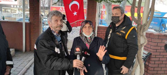 Telefon Dolandırıcılarına Parasını Kaptırıyordu