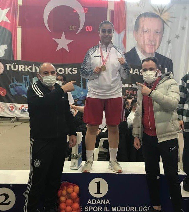 Vanlı Boksörlerden Büyük Başarı