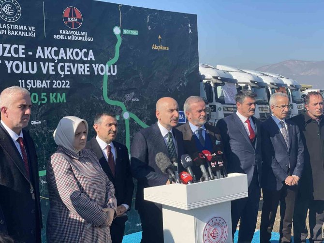 Ulaştırma Bakanı Karaismailoğlu: "Yollarımız Tıpkı Akarsular Gibi"
