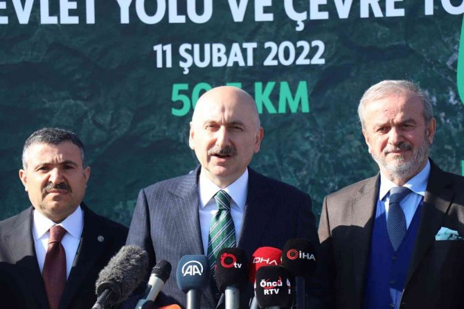 Ulaştırma Bakanı Karaismailoğlu: "Yollarımız Tıpkı Akarsular Gibi"