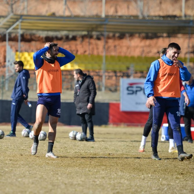 Uşakspor, A. 24 Erzincanspor Maçı Hazırlıklarını Tamamladı