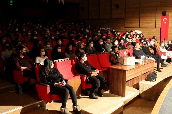 Van’da ’Ben Feuerbach’ Oyunu Büyük İlgi Gördü