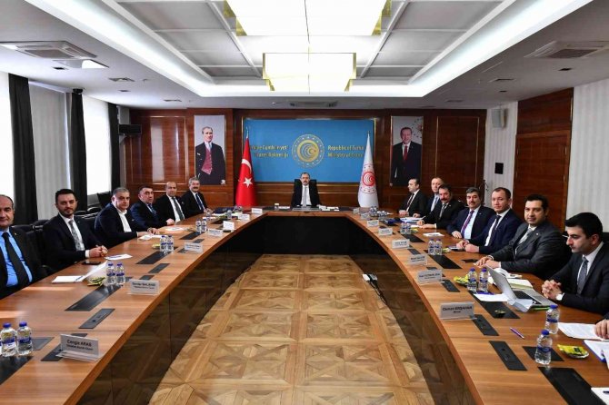 Van’ın Sorunları Bakan Muş’a İletildi