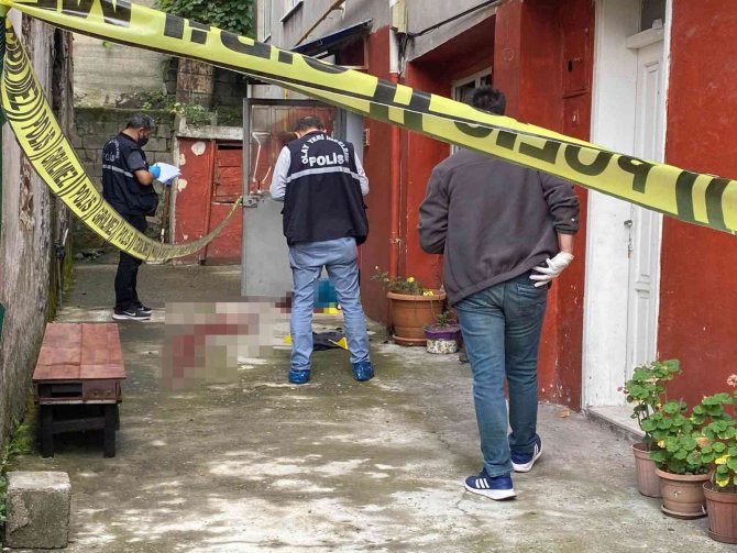 Eşini Av Tüfeğiyle Öldüren Kocaya Ağırlaştırılmış Müebbet Hapis Talebi