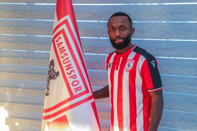 2021-2022 Sezonunda Süper Lig’de 335, Spor Toto 1. Lig’de 387 Transfer Yapıldı