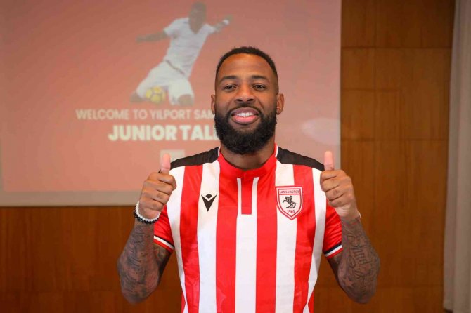 2021-2022 Sezonunda Süper Lig’de 335, Spor Toto 1. Lig’de 387 Transfer Yapıldı