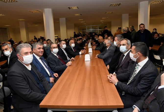 Vali Su, Tarsus’ta Hızır Lokması Dağıtım Etkinliğine Katıldı