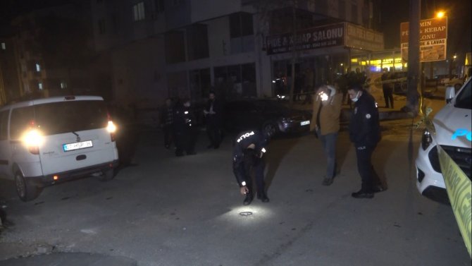 4 Bin Lira İçin Tartıştıkları Kişinin Evini Pompalı Tüfek Ve Tabancayla Kurşun Yağmuruna Tuttular