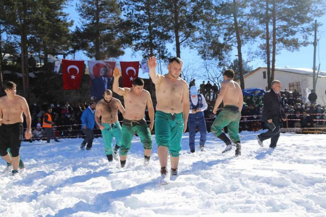 Pehlivanlar Bu Kez Beyaz Minderde Kozlarını Paylaştı
