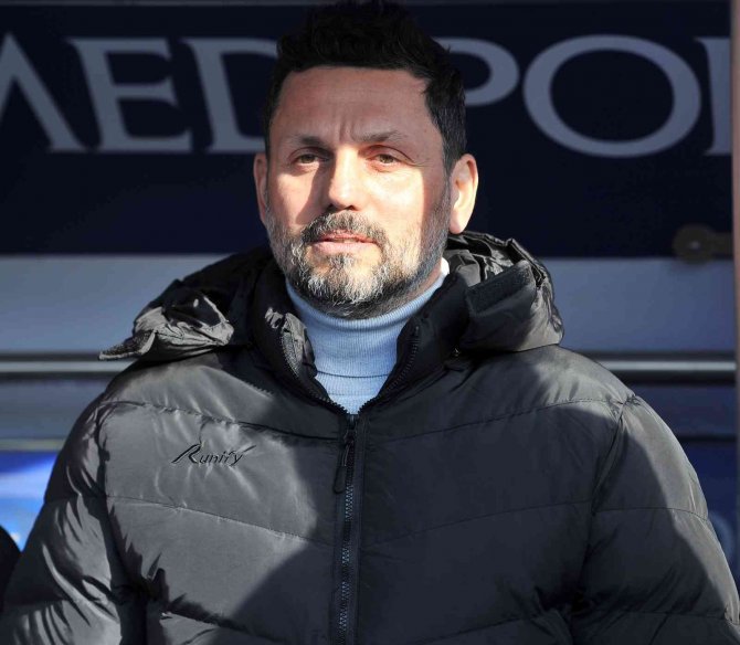 Eski Dostlar Emre Belözoğlu Ve Erol Bulut Karşı Karşıya