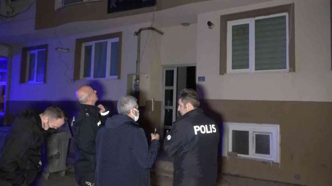 Bursa’da Aile Faciası: Annesini Bıçaklayarak Öldürüp, Üvey Kardeşini De Ağır Yaraladı