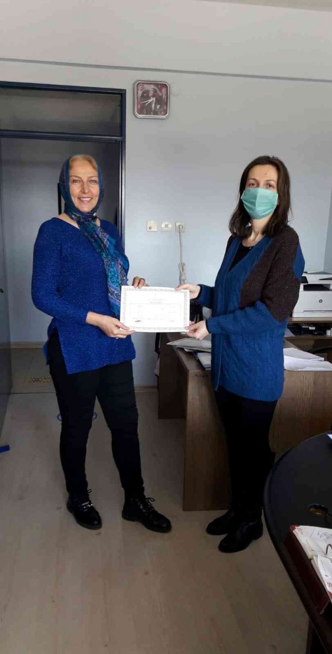 Çanakkale’de 53 Yaşındaki Kadın Liseyi Bitirdi